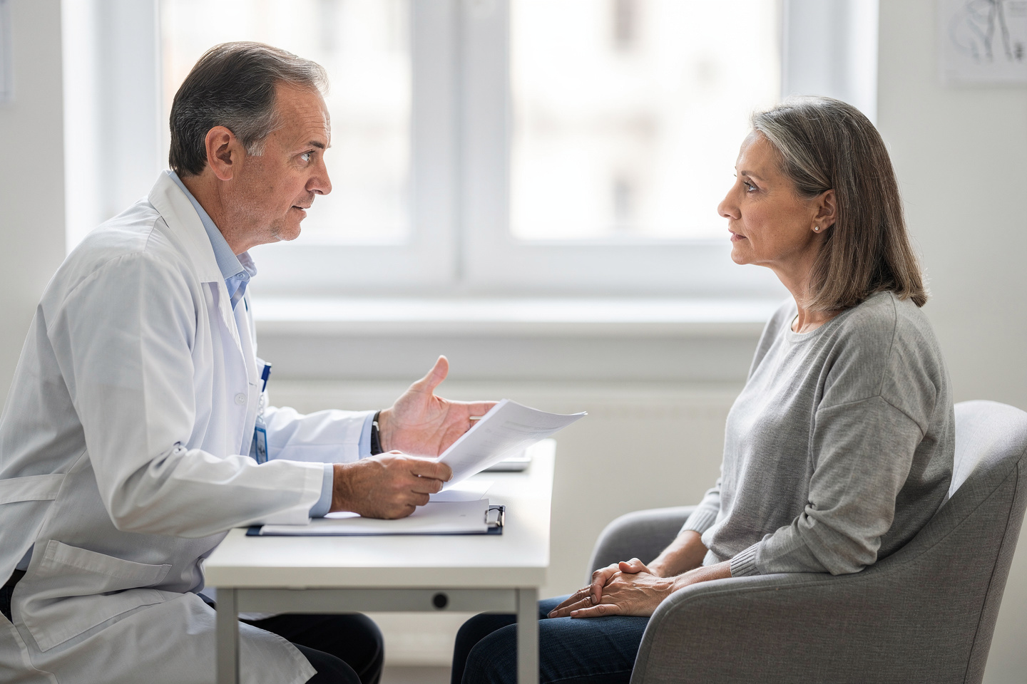 Understanding pathology report results during a calm doctor and patient consultation.